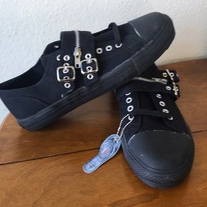 Demonia strap black men’s shoe size 10